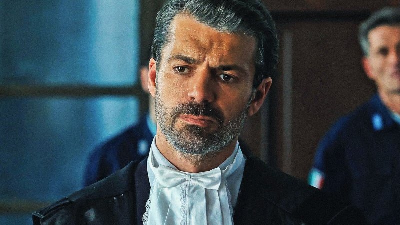 Avvocato Ligas, intervista a Luca Argentero: “Sul set è importante giocare di squadra”