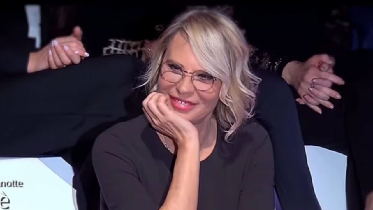 C’è Posta per Te domina gli ascolti tv del 7 marzo: Sanremo Top si ferma al 19.9%