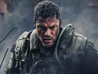 War Machine, recensione: un rumoroso action fuori luogo e fuori posto