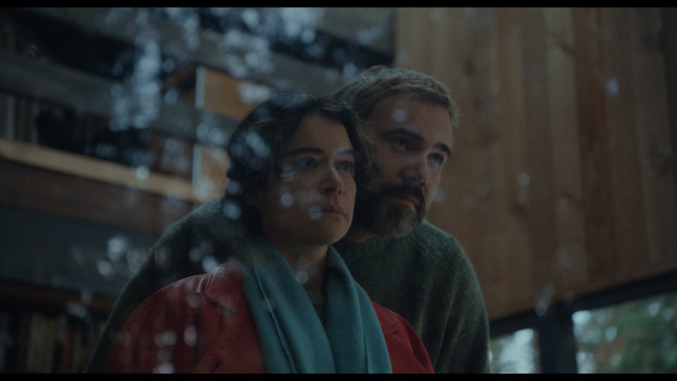 Keeper L Eletta Tatiana Maslany Rossif Sutherland