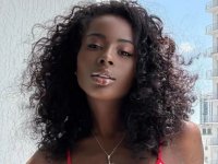 GF Vip 8, le patate di Ibiza Altea innescano la prima lite con Raul Dumitras