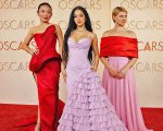 Oscar 2026: i look più belli sul red carpet, tra piume e haute couture