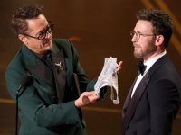 Oscar 2026: Robert Downey Jr. sorprende Chris Evans con il perizoma di Channing Tatum