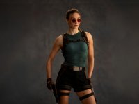 Tomb Raider, Sophie Turner è già in azione: video dal set mostrano una Lara Croft più combattiva