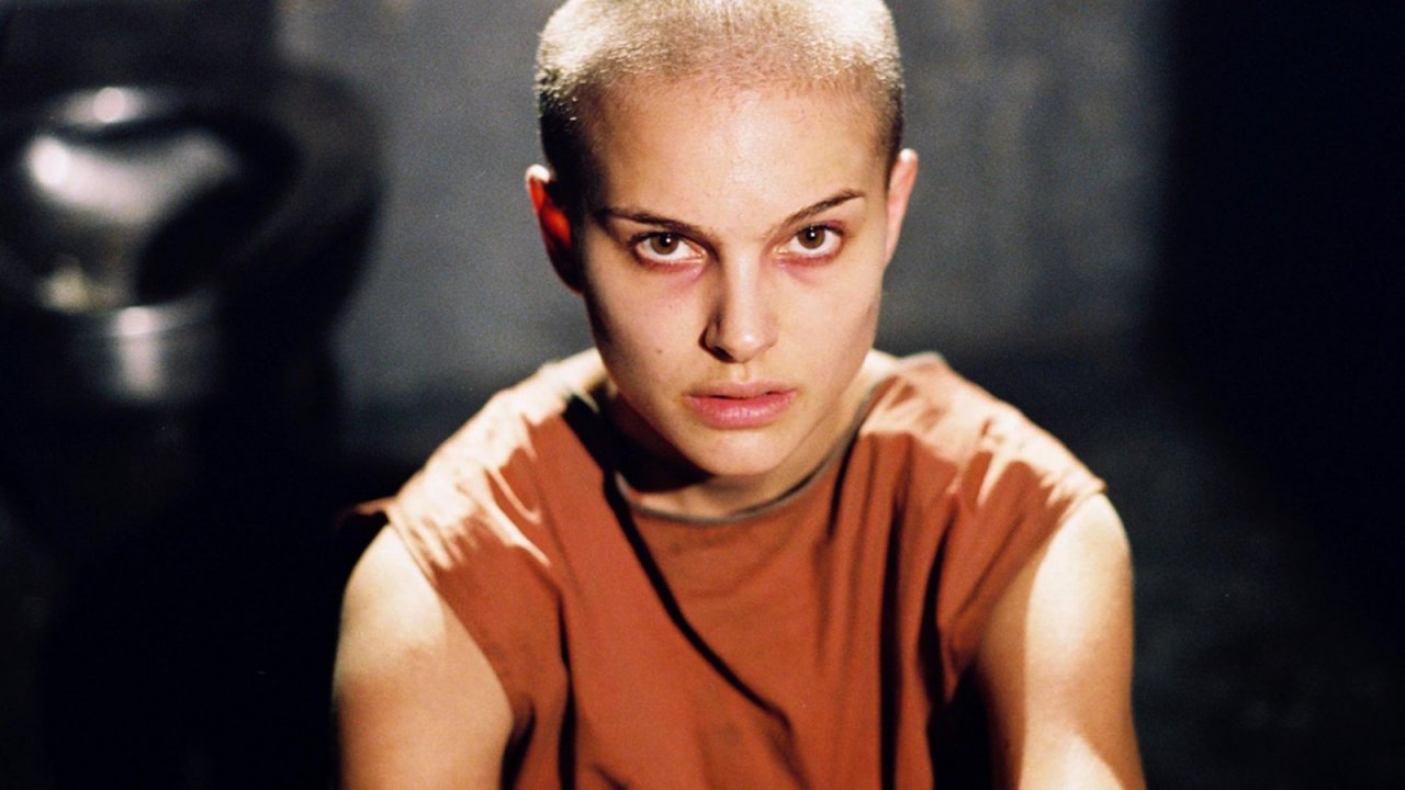 V per Vendetta: Natalie Portman in una scena