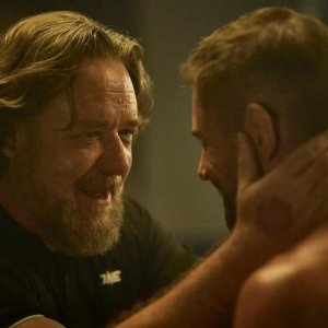 Beast: Russell Crowe e Daniel MacPherson in una scena
