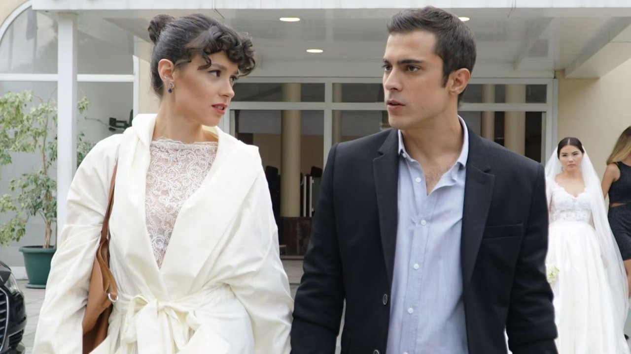 Forbidden Fruit, anticipazioni 20 marzo: Lila e Yigit si sposano in segreto