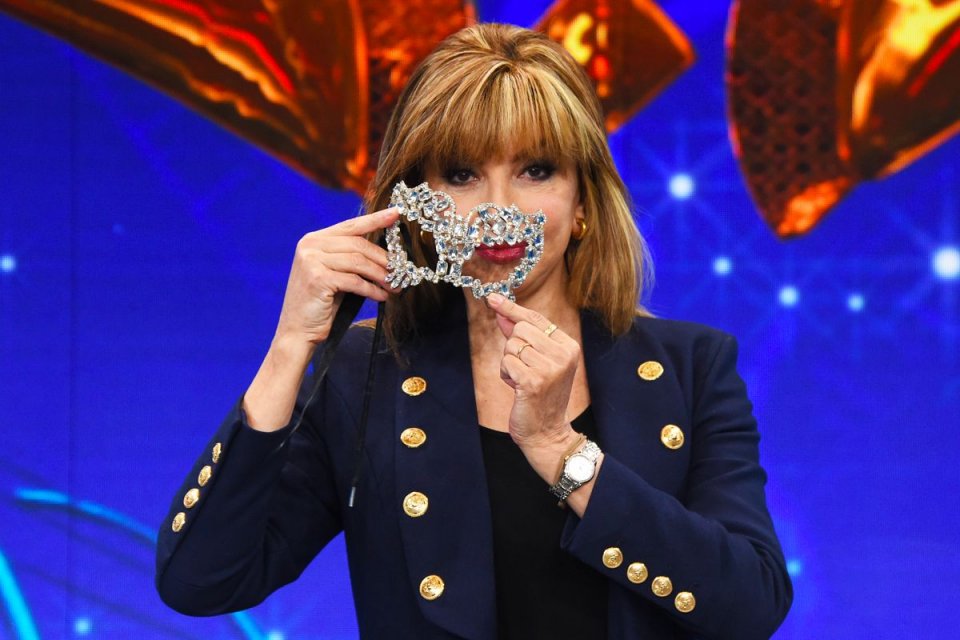 Milly Carlucci Il Cantante Mascherato 1