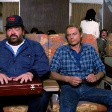 Nati con la camicia: Bud spencer e Terence Hill con la valigia