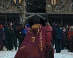 Harry Potter, la serie HBO Max cambia logo e tuniche agli studenti di Hogwarts: i fan sono divisi