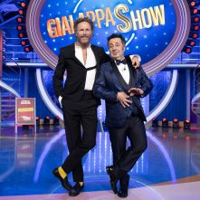 Il Mago Forest con Jovanotti, co-conduttore della prima puntata dell'edizione 2026 del GialappaShow