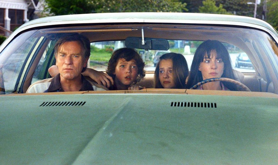 Fine Oak Street Anne Hathaway Ewan Mcgregor