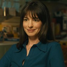 La fine di Oak Street: un primo piano di Anne Hathaway