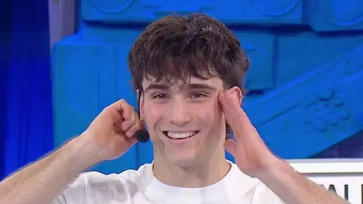 amici 25 simone galante eliminato le prime parole dopo il serale da Movieplayer.it amici 25 simone galante eliminato le prime parole dopo il serale