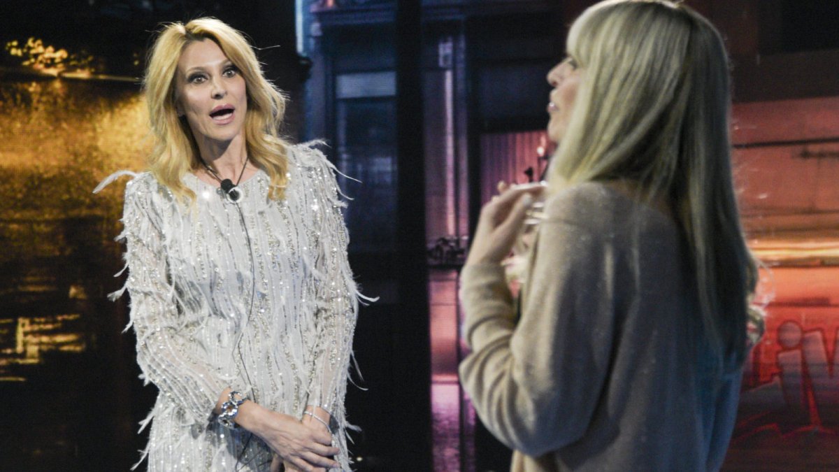 gf vip quinta puntata lite volpe mussolini giovanni calvario eliminato dal pubblico da Movieplayer.it gf vip quinta puntata lite volpe mussolini giovanni calvario eliminato dal pubblico