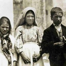 Una foto dei tre veri pastorelli di Fatima. Da sinistra: Jacinda Marto, Lucia dos Santos e Francisco Marto