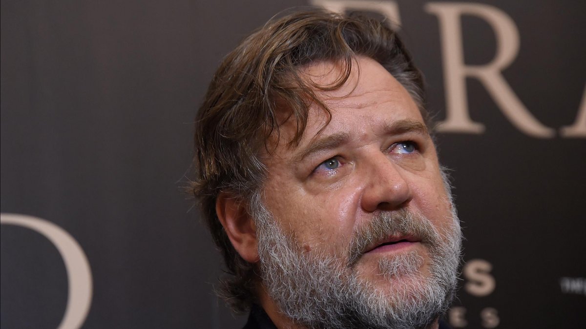 un alba buia per l italia russell crowe sconvolto per il disastro della nazionale di calcio da Movieplayer.it un alba buia per l italia russell crowe sconvolto per il disastro della nazionale di calcio