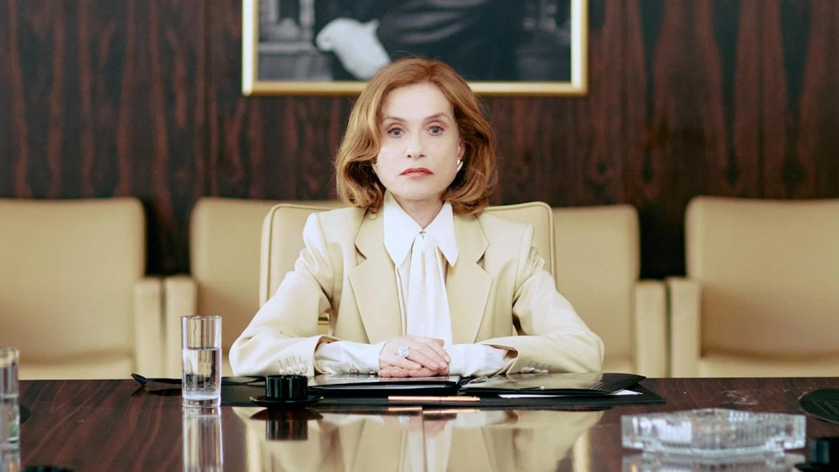 la donna pi249 ricca del mondo la giornata indaffarata di isabelle huppert nella clip esclusiva da Movieplayer.it la donna pi249 ricca del mondo la giornata indaffarata di isabelle huppert nella clip esclusiva