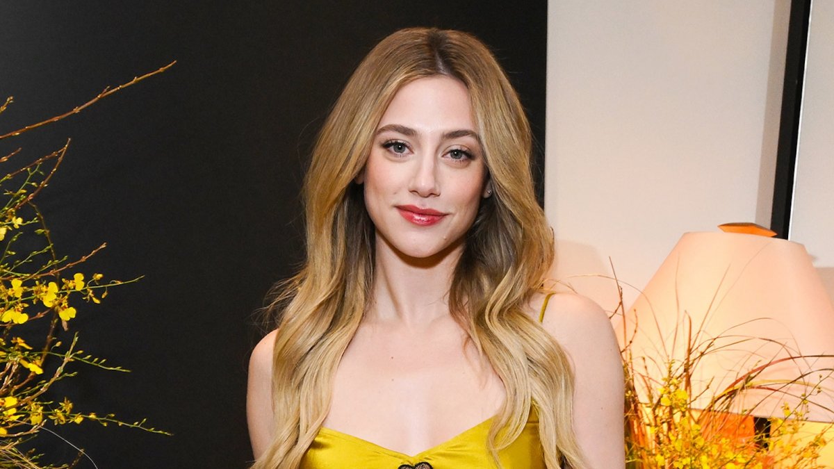 lili reinhart accusa un regista mi disse di nascondere la pancia sul set da Movieplayer.it lili reinhart accusa un regista mi disse di nascondere la pancia sul set