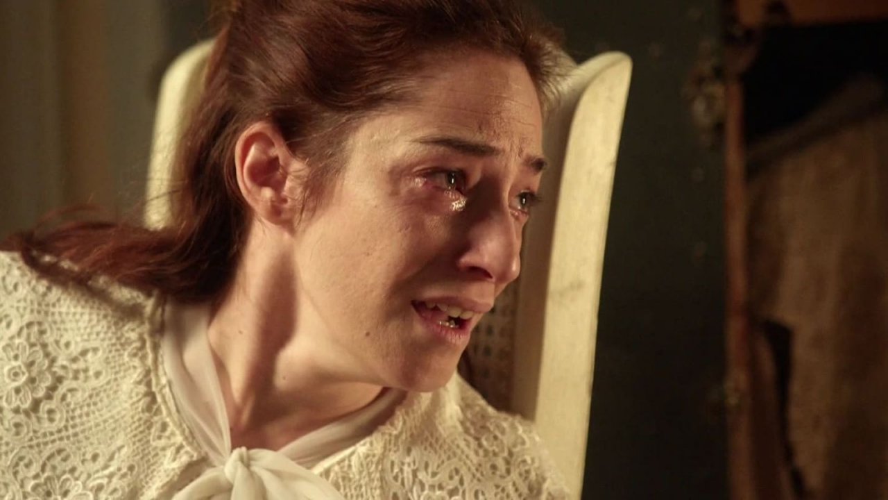 La Promessa anticipazioni 7 aprile: Eugenia minaccia Don Lorenzo con un tagliacarte