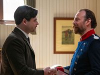 La Promessa anticipazioni 9 aprile: Manuel implora il Sergente di fermare l'arresto