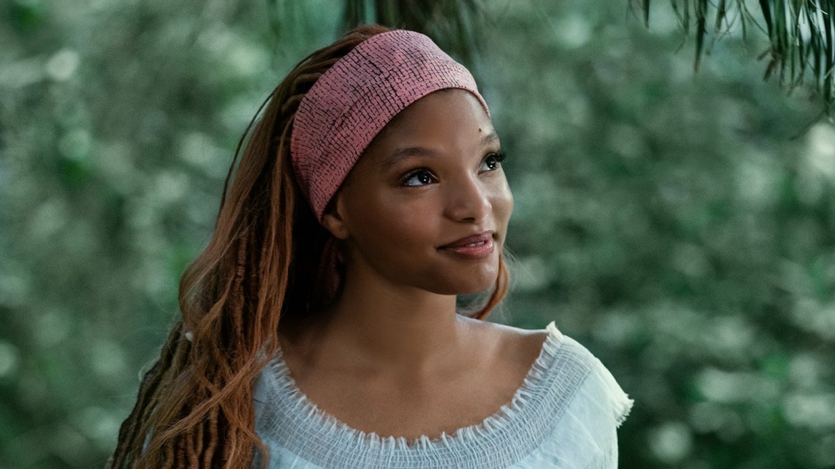 Halle Bailey: "Zendaya e Ariana Grande mi hanno sostenuta durante gli attacchi razzisti per La Sirenetta" Halle Bailey: "Zendaya e Ariana Grande mi hanno sostenuta durante gli attacchi razzisti per La Sirenetta"