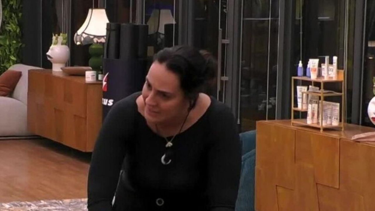 Grande Fratello Vip, tra Francesca Manzini e Lucia Ilardo volano accuse: "Sei infantile"