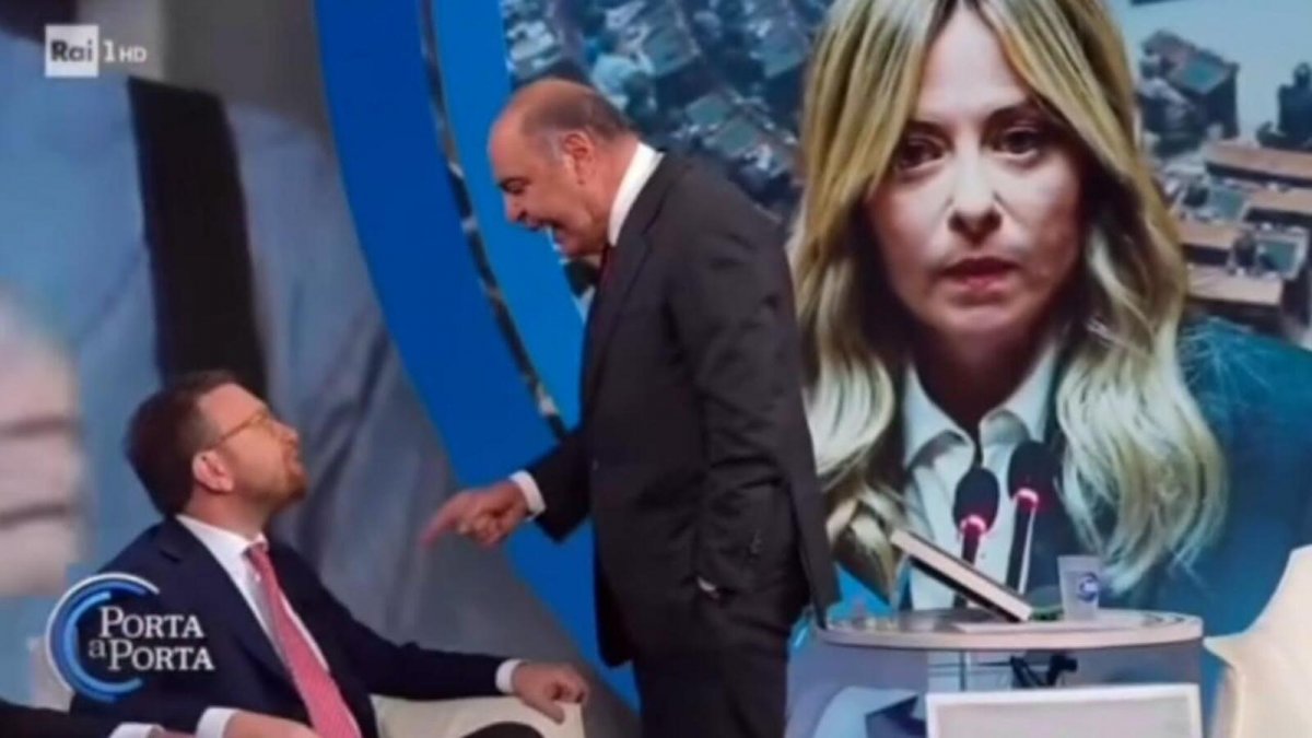 stia zitto bruno vespa contro provenzano del pd la lite in diretta scatena i partiti