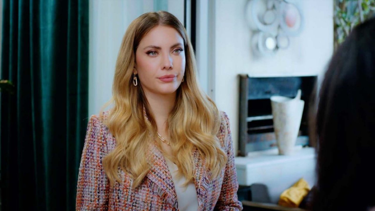 Yildiz ruba dal telefono del marito le foto compromettenti che Nadir cerca