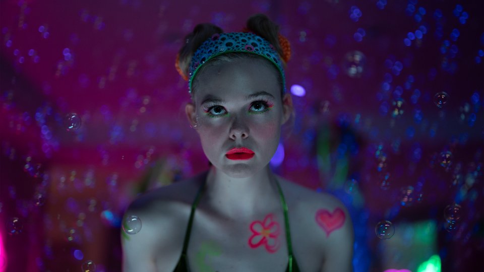 Margo Ha Problemi Di Soldi Elle Fanning Immagine Serie Tv Apple Tv