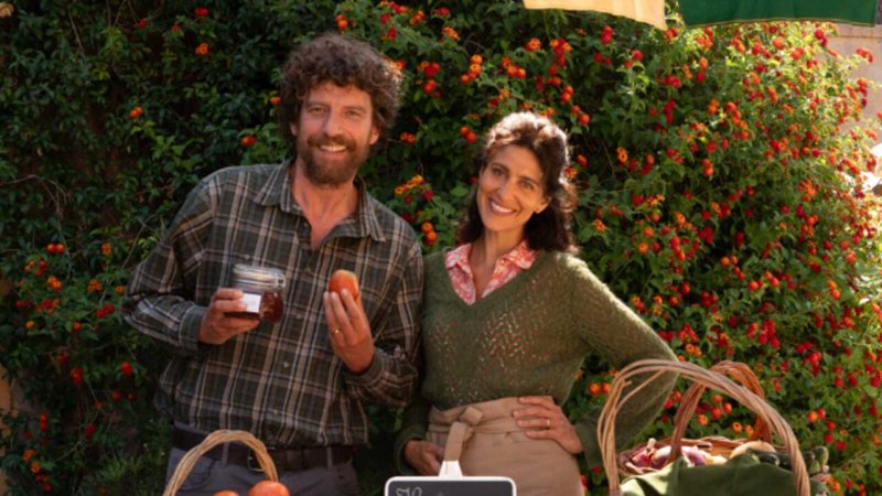 Benvenuti in campagna, recensione: quando il mito della fuga green resta un’illusione