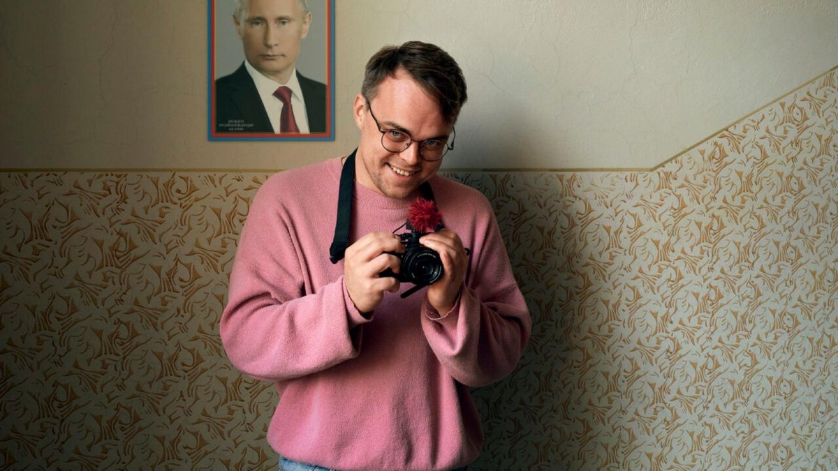 mr nobody against putin recensione il film che sfida il cremlino e diventa simbolo del dissenso da Movieplayer.it mr nobody against putin recensione il film che sfida il cremlino e diventa simbolo del dissenso
