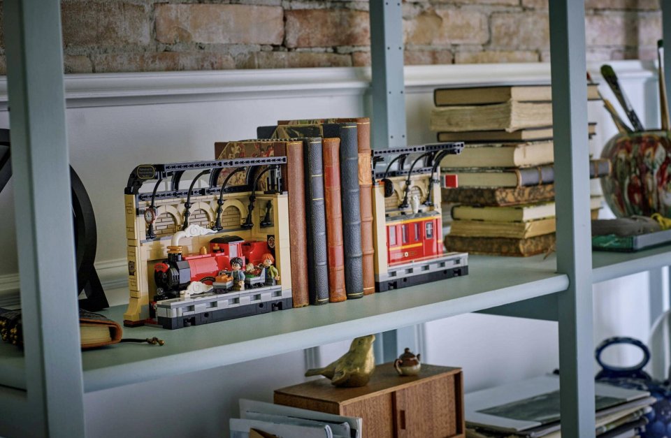 Lego Harry Potter Book Nook