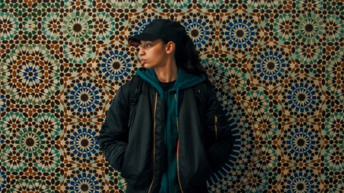 La più piccola, recensione: il talento di Nadia Melliti per un luminoso percorso emotivo