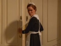 La Promessa anticipazioni 22 aprile: Pia scopre il cianuro nel bracciale e corre da Curro