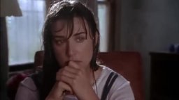 Striptease - Trailer del film con Demi Moore e Burt Reynolds