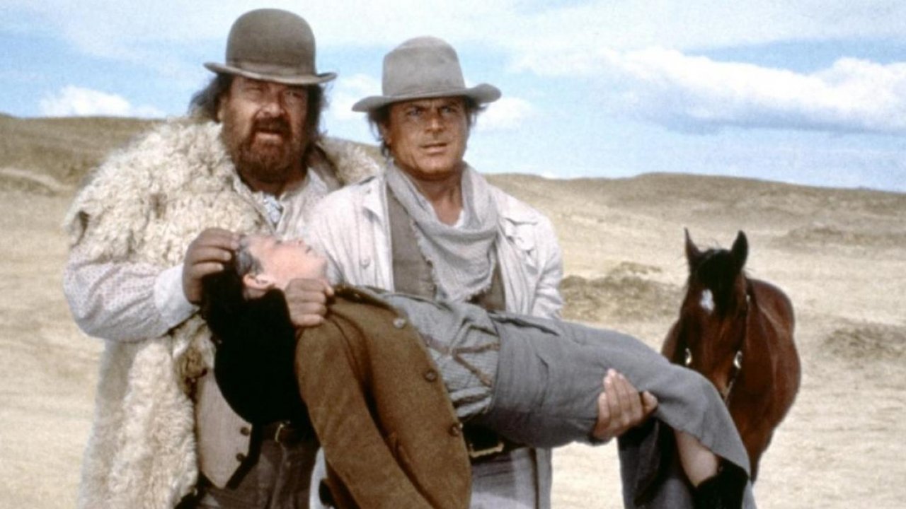 Bud Spencer e Terence Hill in una scena di Botte di Natale