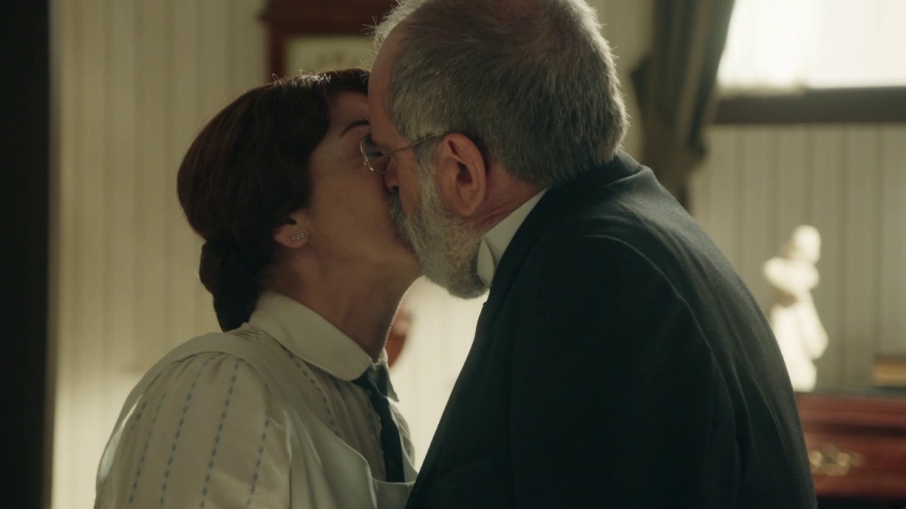 La Promessa anticipazioni 25 aprile: Romulo si dimette per Emilia e impone il silenzio