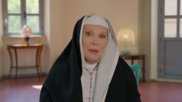 La sobrietà - Clip del film di Carlo Fenizi con Amanda Lear