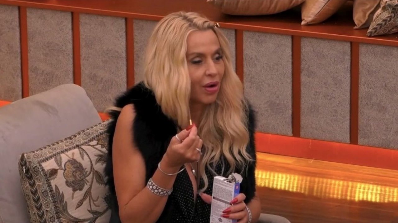 GF Vip, Valeria Marini vomita nella notte: allarme contagio tra i gieffini