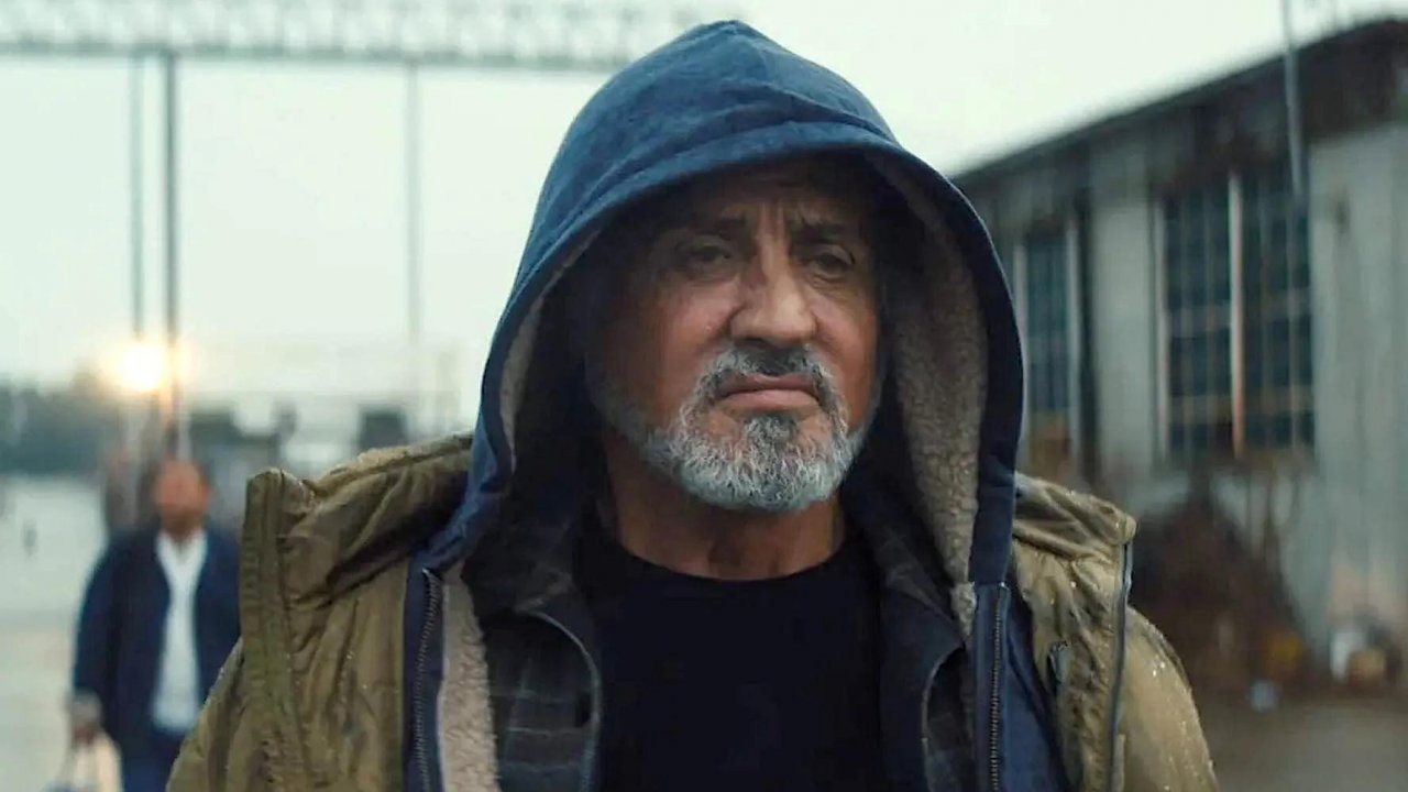 Samaritan stasera in tv: Sylvester Stallone supereroe e quel colpo di scena davvero speciale