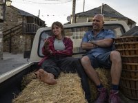 Buen Camino: all'estero Netflix promuove il film di Checco Zalone con una pubblicità esilarante