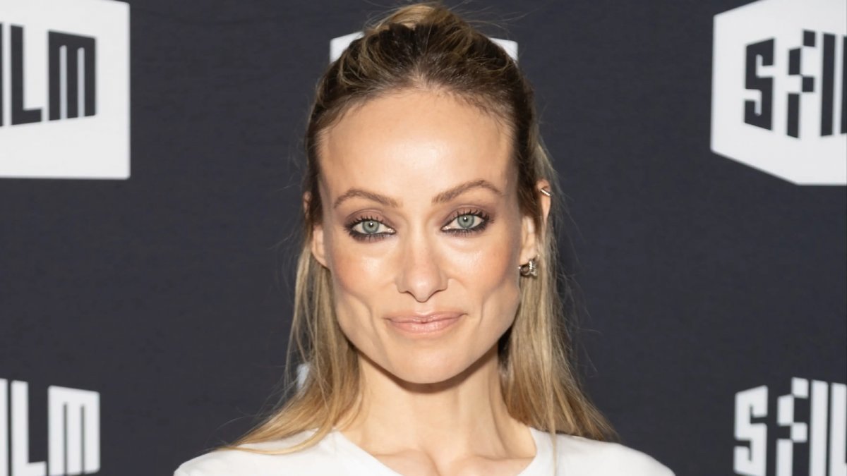 sembra gollum olivia wilde reagisce con ironia alla sua foto diventata virale da Movieplayer.it sembra gollum olivia wilde reagisce con ironia alla sua foto diventata virale