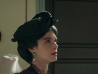 La Promessa anticipazioni 6 maggio: Esmeralda rivela a Curro il segreto della gioielleria