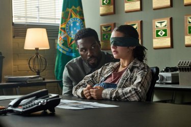 Man On Fire Yahya Abdul Mateen Ii Billie Boullet Foto Serie Tv Netflix