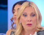 Uomini e Donne: Massimo lascia Sabrina e Giada segue Nicola tra le lacrime