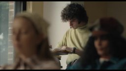 Tony - Trailer del biopic su Anthony Bourdain con Dominic Sessa, Antonio Banderas ed Emilia Jones