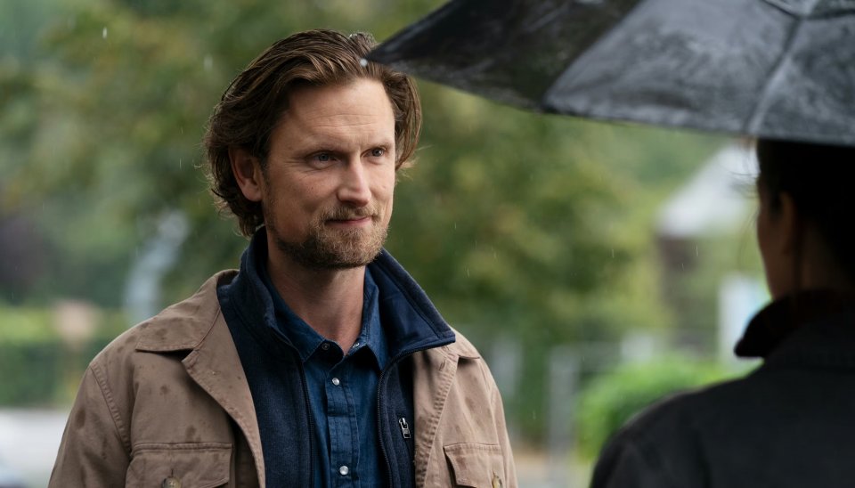 Luomo Delle Castagne Danica Curcic Mikkel Boe Flsgaard Foto Seconda Stagione Serie Tv Netflix