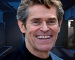 Splendida Cornice, Willem Dafoe ospite da Geppi Cucciari stasera