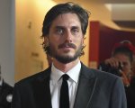 Luca Marinelli nelle immagini di The Echo Chamber, dall’ultima sceneggiatura di Bernardo Bertolucci